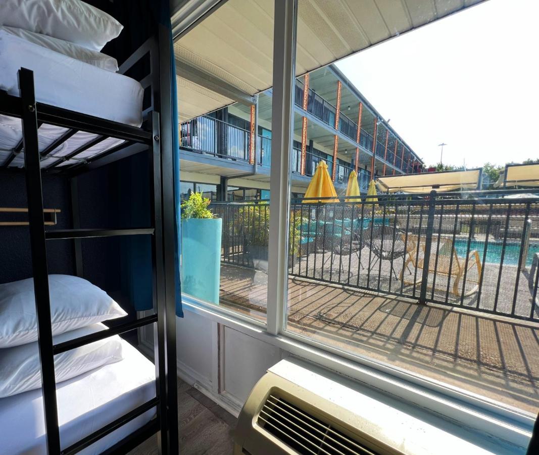 Хостел Bposhtels Хьюстон Экстерьер фото